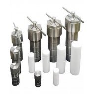 HYDROTHERMAL REACTOR WITH PTFE LINER