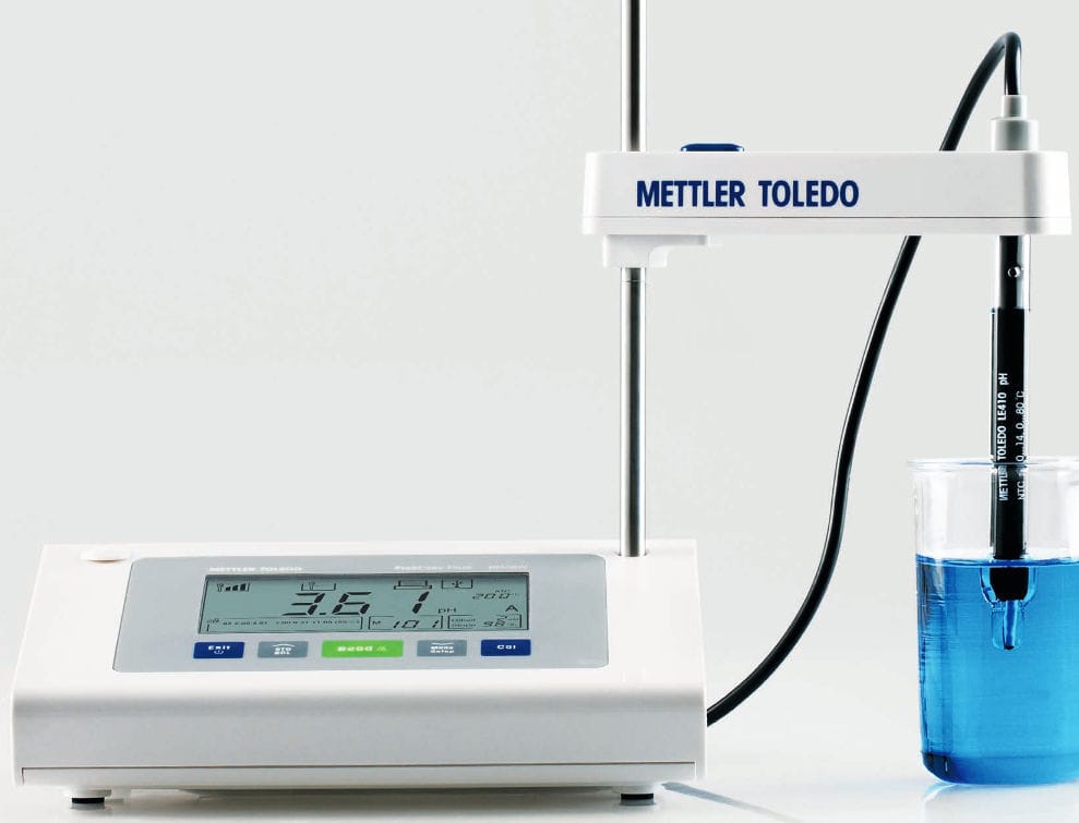 METTLER TOLEDO Bench top pH meter, F20