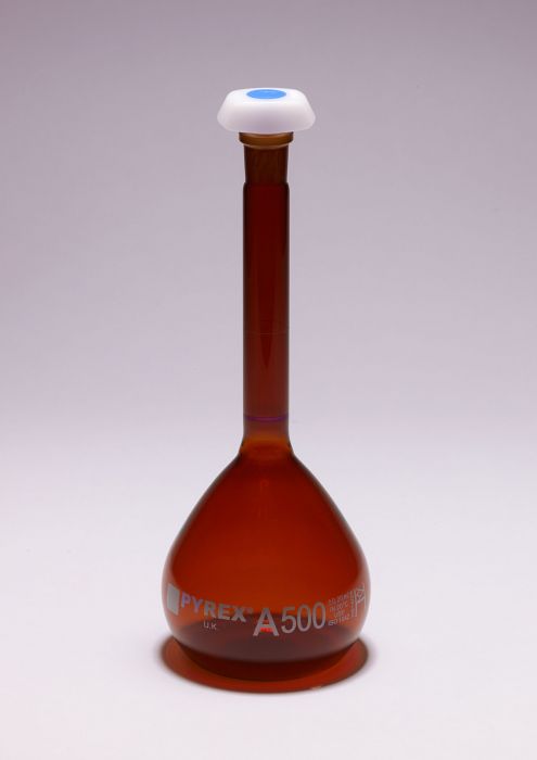 PYREX® Volumetric Flasks, Amber, Class A, With Certificate